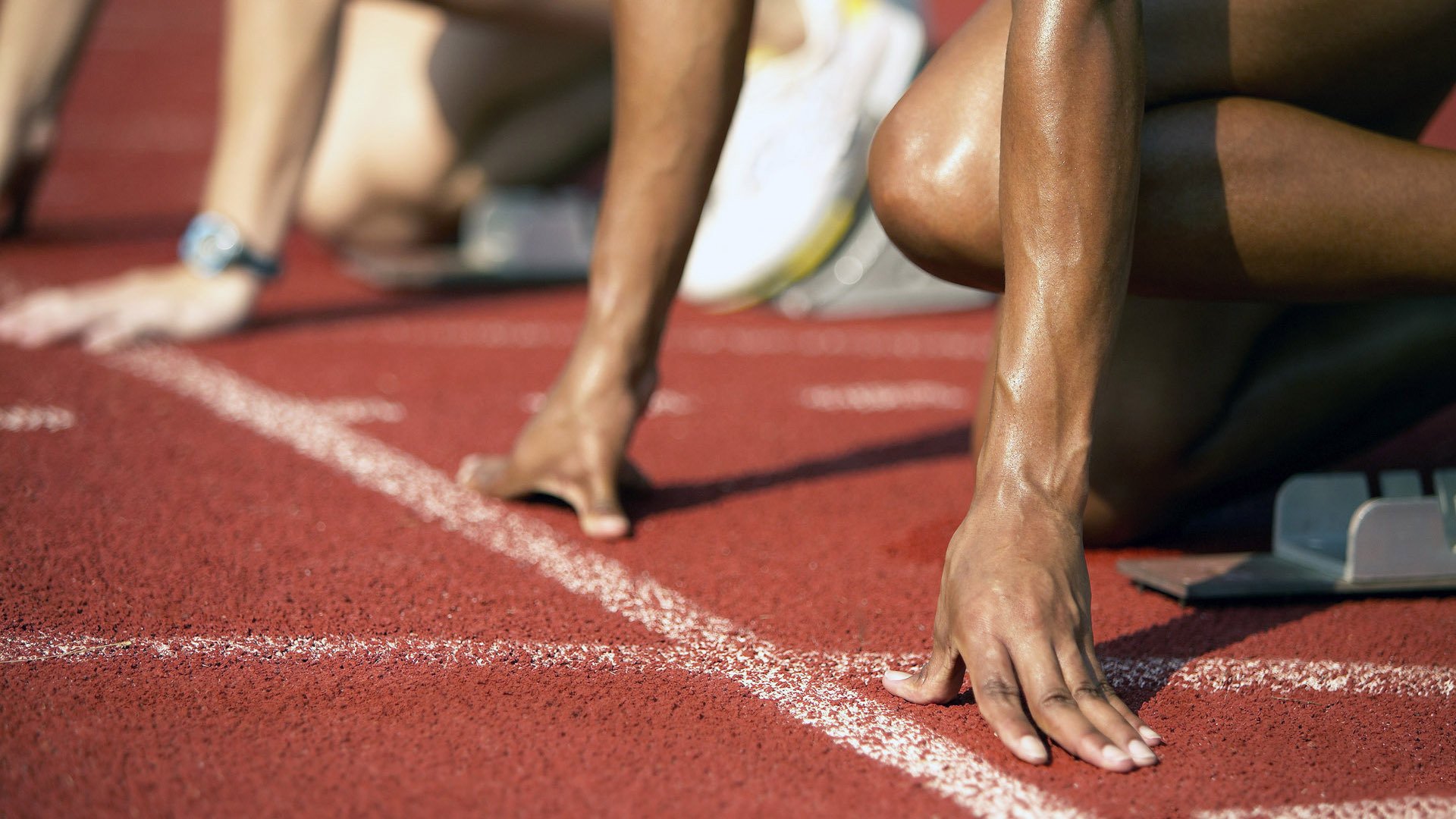 国家队加强海外比赛经验积累提升国际竞争力和适应力，境外参赛规模